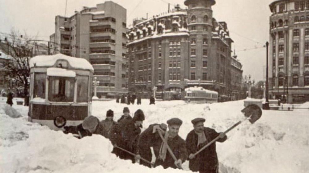 1954.thumb.jpg.8fcef1f59ff6138ffe7b983d68f8db6b.jpg