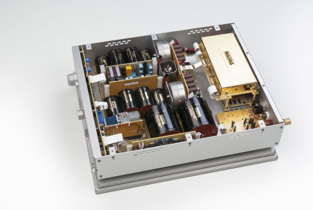 Nagra_HDDAC_wb_10.thumb.jpg.d44d6956f89fbe22bb7dc61e9d667e4c.jpg