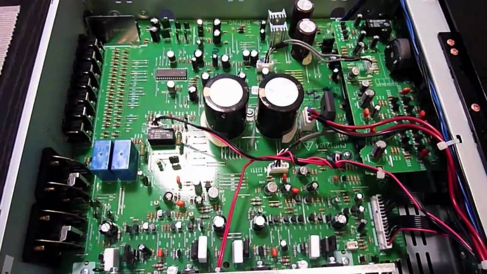 marantz.thumb.jpg.f020b867bc428fdf2f8831a995143431.jpg