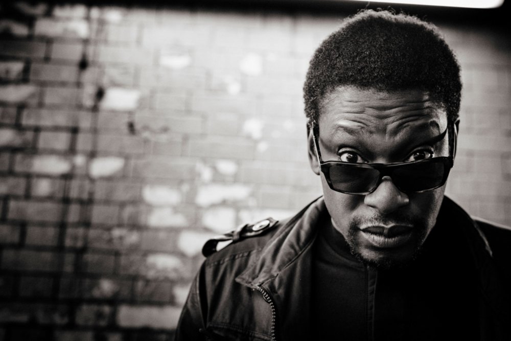 roots-manuva.thumb.jpg.0d27fb41cb1567561d47b24823ef1cd6.jpg