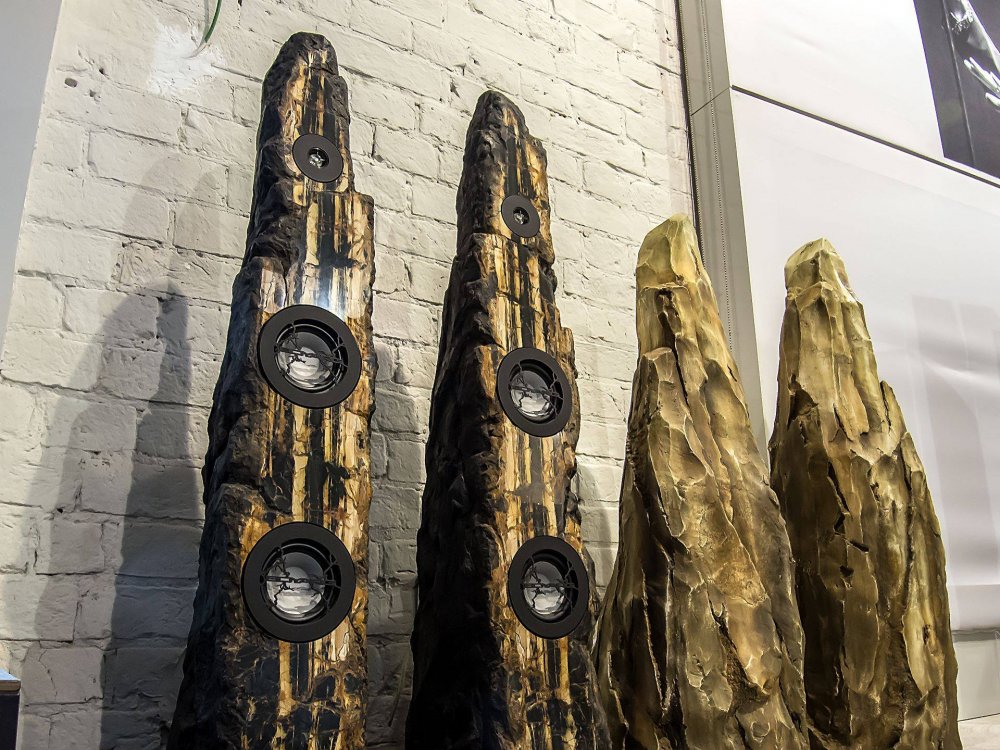 stone.thumb.jpg.232248c7fdddde1bf22963a991f22266.jpg